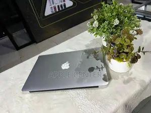 Apple Macbook Air