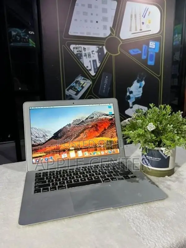 Apple Macbook Air