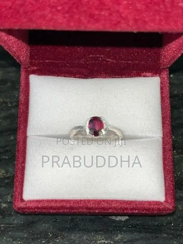 Ladies Silver Ring