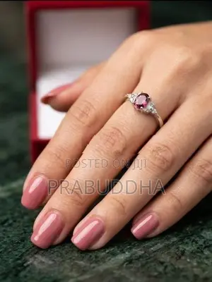 Ladies Silver Ring