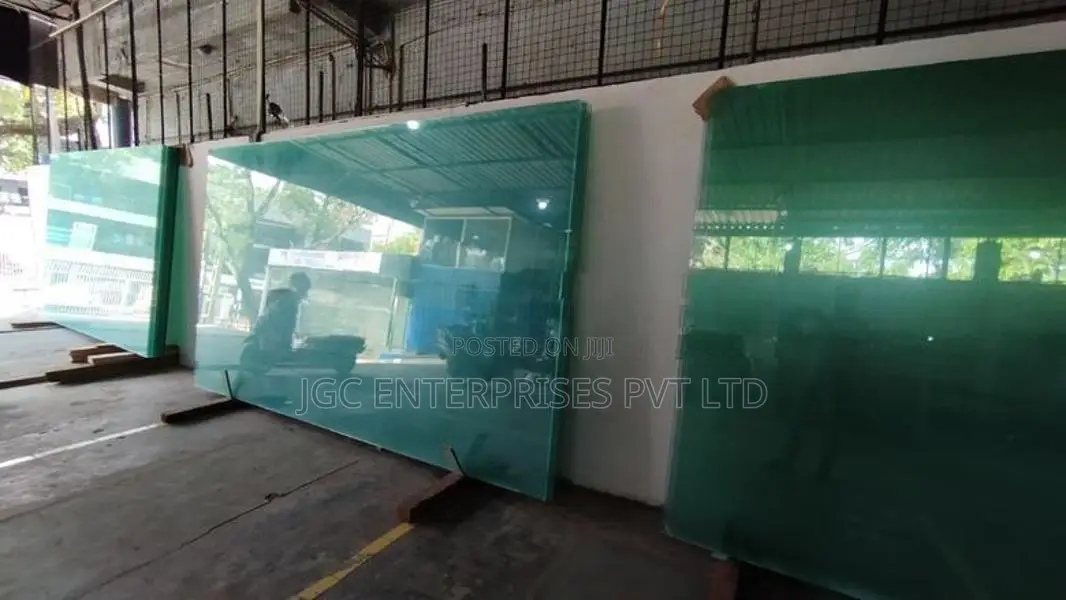 12mm – 10 × 7 sq. ft Clear Glass |