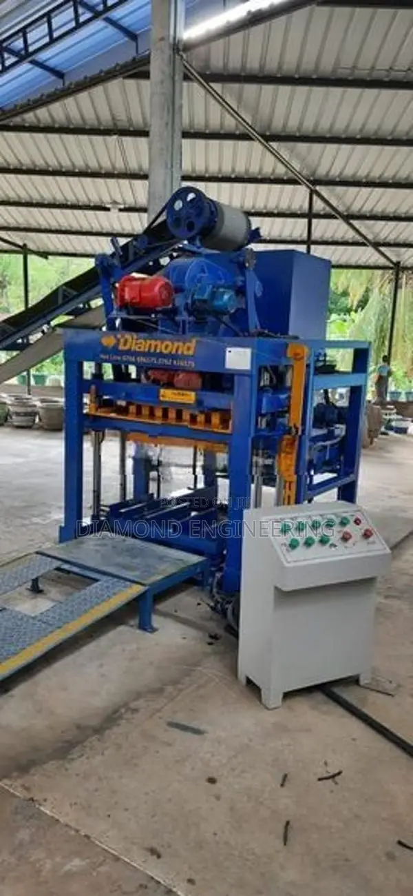 Diamond 4-30 Semi-Automatic Block Making Machine