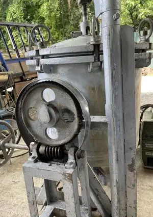 STEEL TANK (INDUSTRIAL) / ස්ටීල් ටැංකිය (කාර්මික)