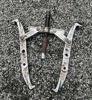 GEAR PULLER