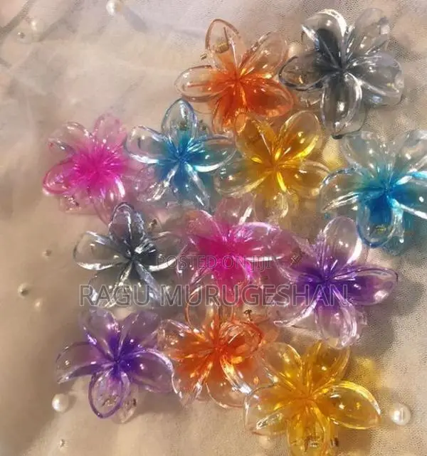 Araliya Hair Clips