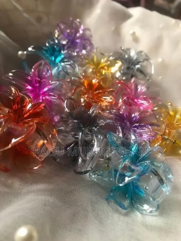 Araliya Hair Clips