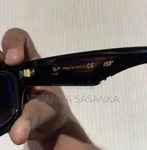 Ray-Ban Sunglass