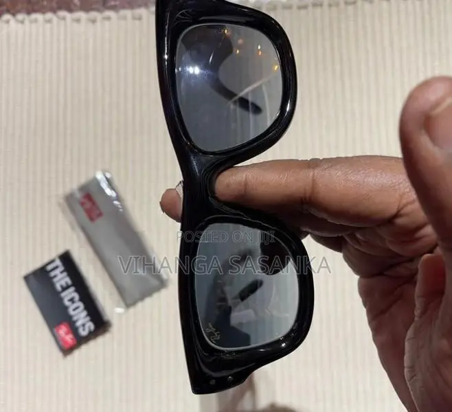 Ray-Ban Sunglass