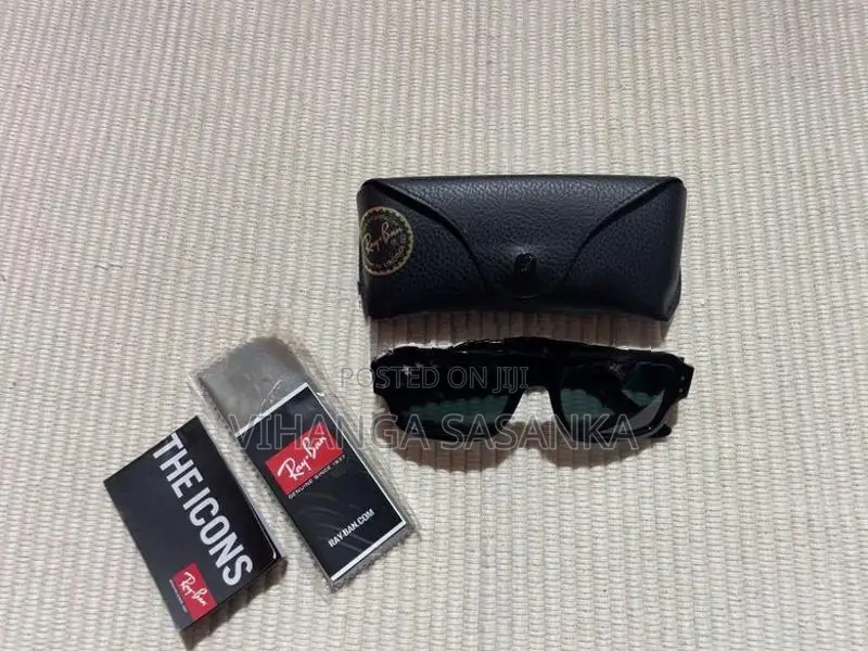 Ray-Ban Sunglass