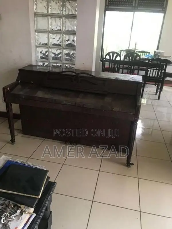 Antique Piano