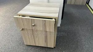 Manger Desk With Chairs
