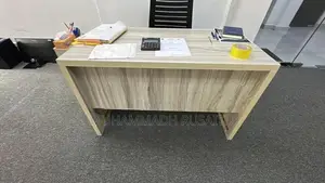 Manger Desk With Chairs