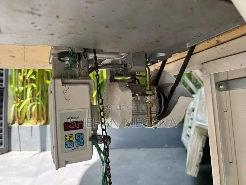 5 Thread Overlock Machine