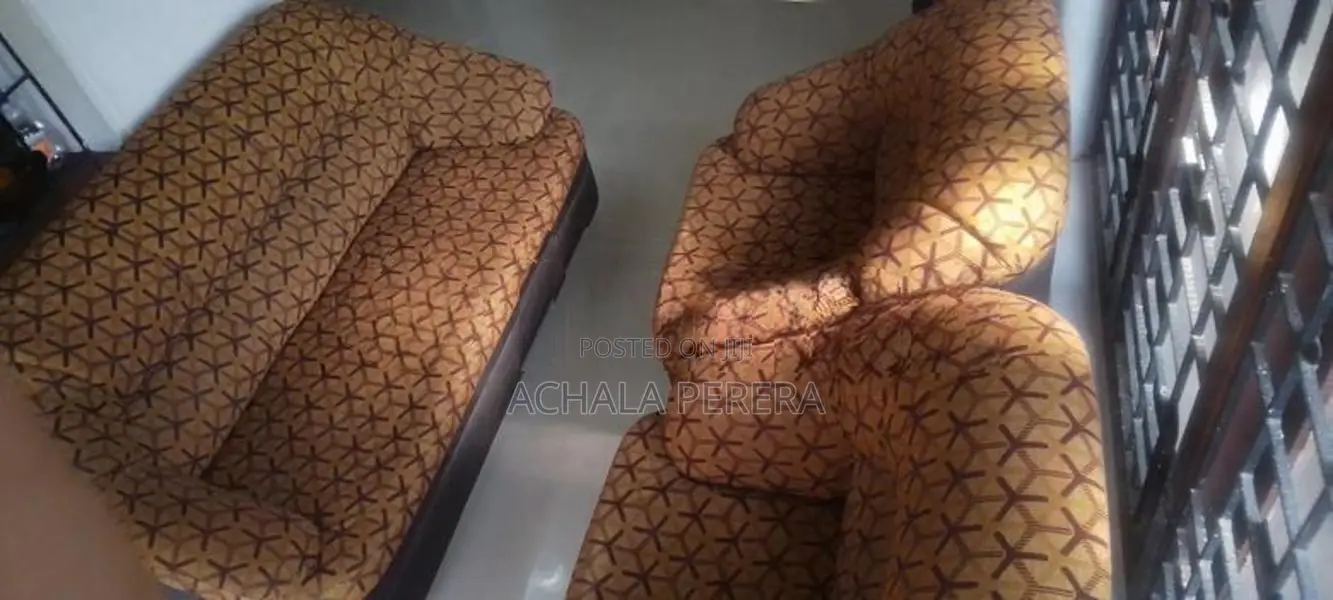 Damro Sofa Set