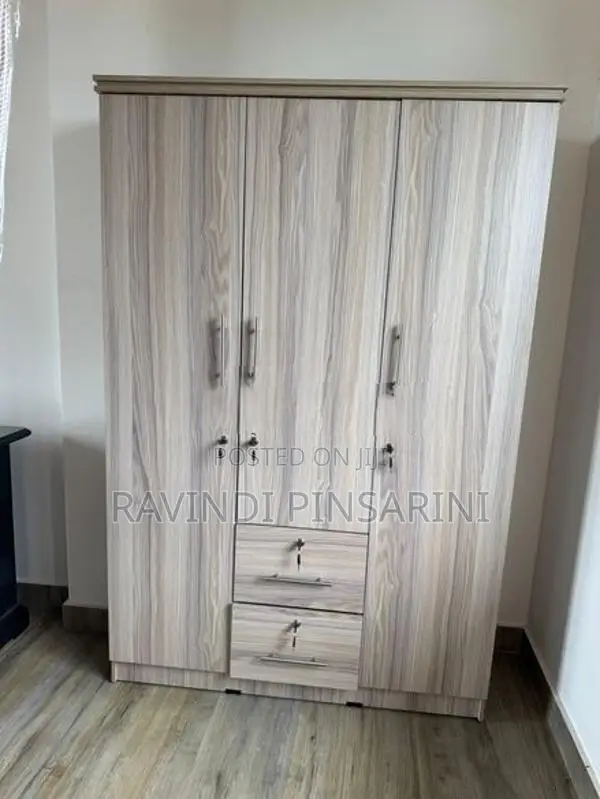 Wardrobe / Cupboard