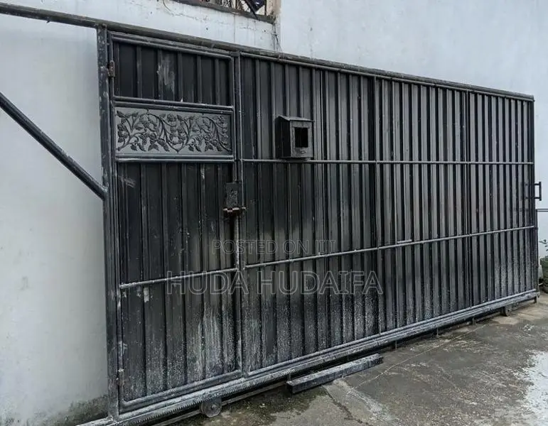 Sliding Gate
