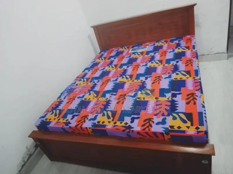 6 by (King Size Z0 Box Bed with Double Layer Mattress (E-7)