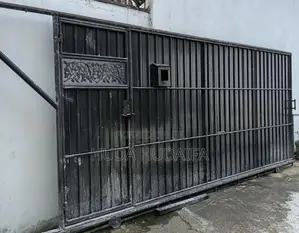 Sliding Gate