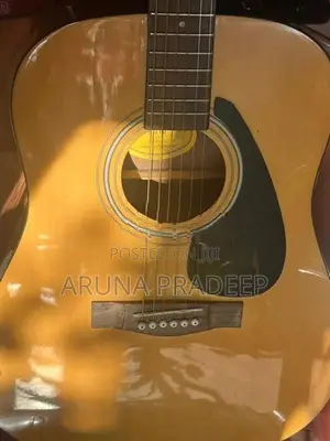 Yamaha Guitar