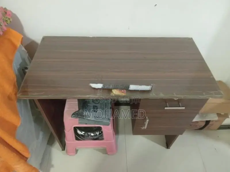 Damro Cashier Table