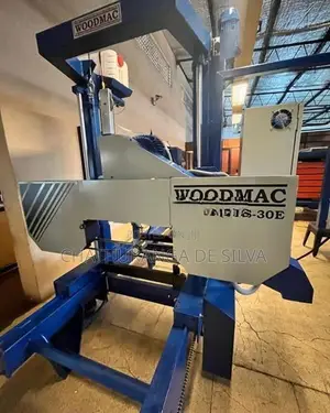 Bandsaw Machine