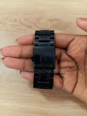 Naviforce Black Colour Hand Watch