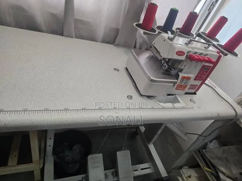 Meirhen 5 Thread Overlock Machine