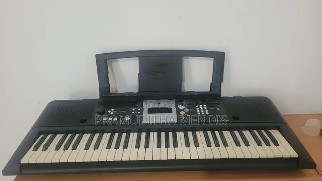 Yamaha PSR E223 Keyboard