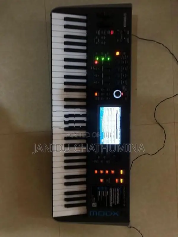 Yamaha modx6