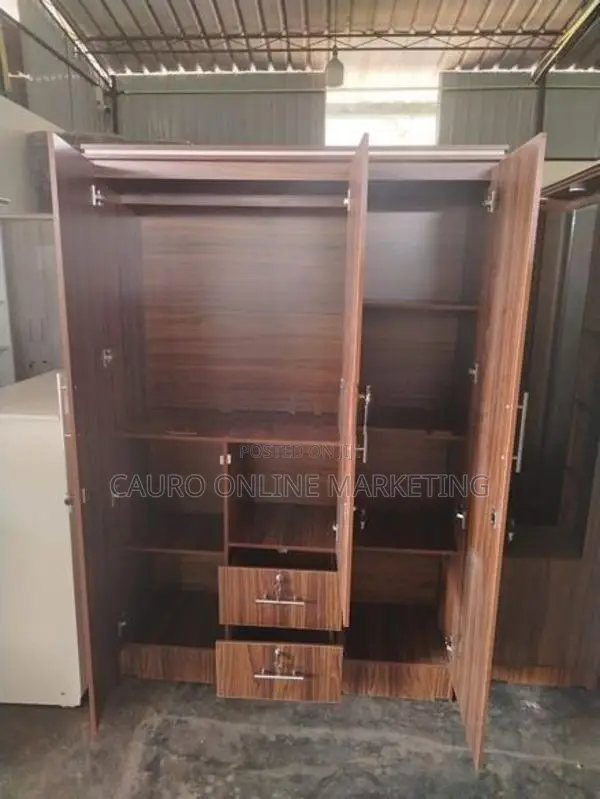 Melamine 3 Door Cupboard 6 X 4 Ft Wardrobe