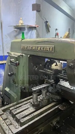 Hitachi Seiki Milling Machine With Tools