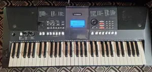Yamaha Psr e423