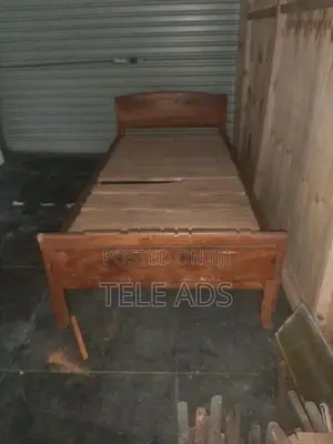 Single Wooden Bed ( 6 Ft X 3 )