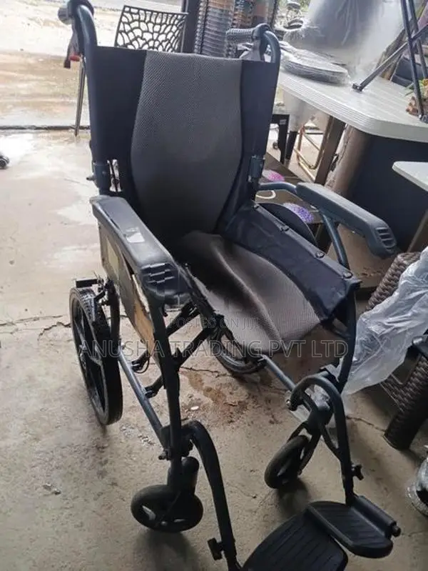Easily Handle foldable wheel Chair