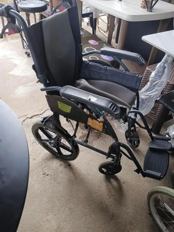 Easily Handle foldable wheel Chair