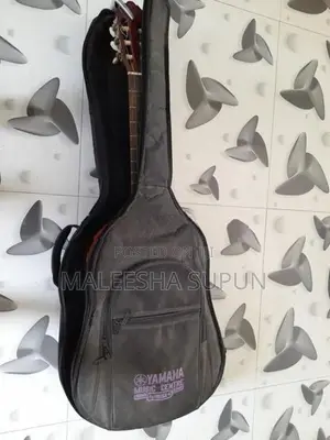 Yamaha C40