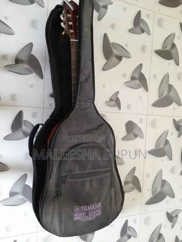 Yamaha C40