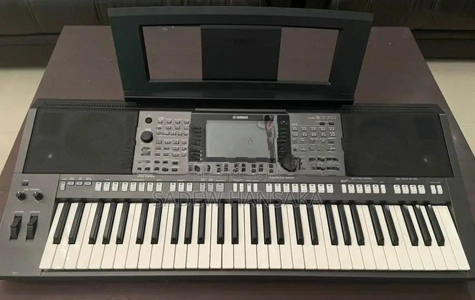 Yamaha PSR-S770