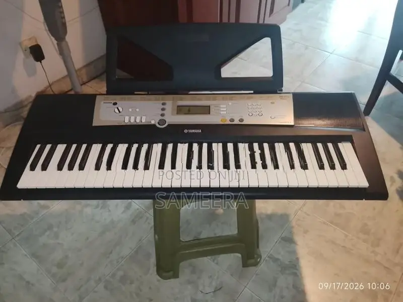 Yamaha PSR Keyboard