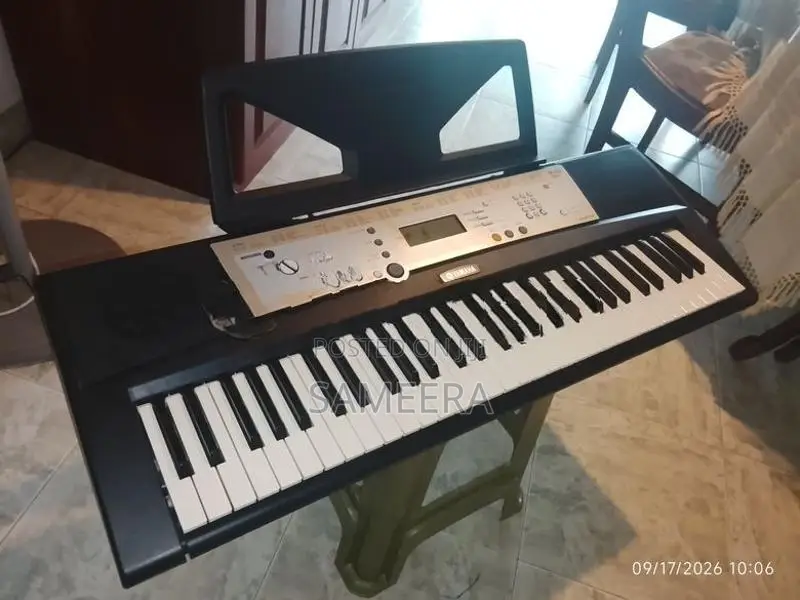 Yamaha PSR Keyboard