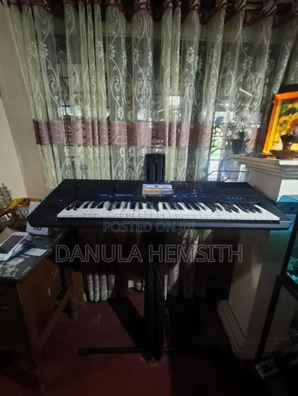 Yamaha PSR SX 900