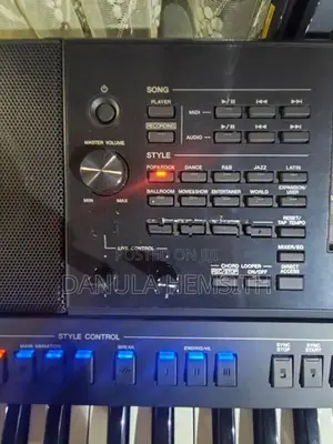Yamaha PSR SX 900
