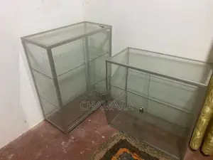 වීදුරු කබඩ් 2