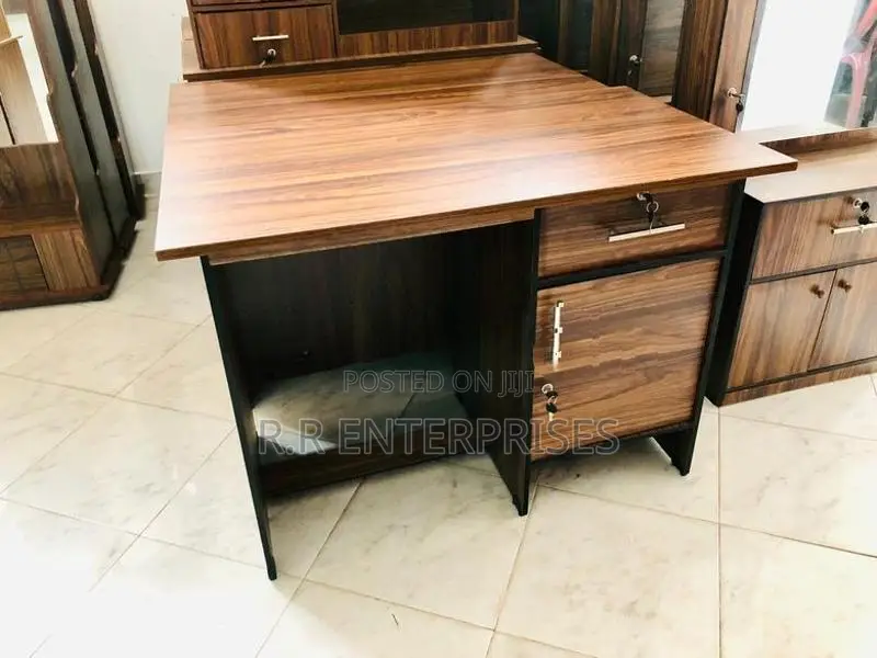 New 4*2 Ft Melamine Office Table .