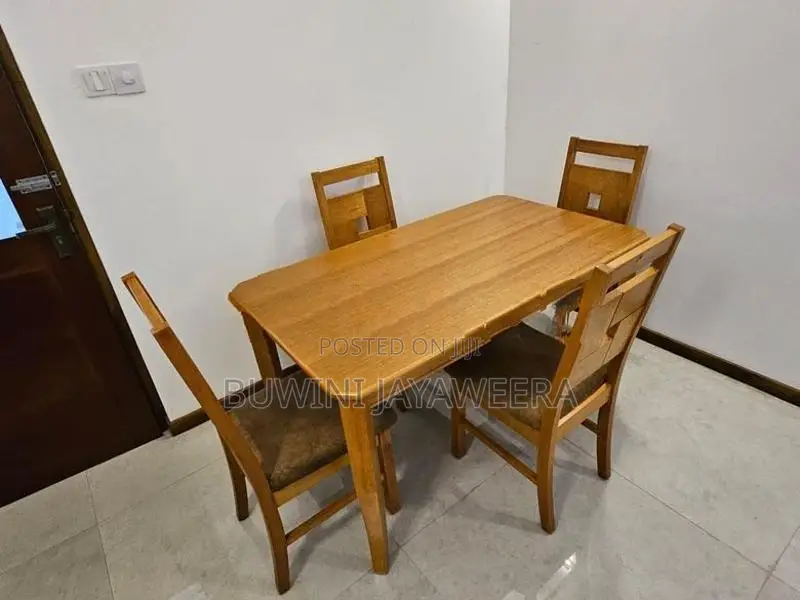 Damro Dining Table With 4 Chairs