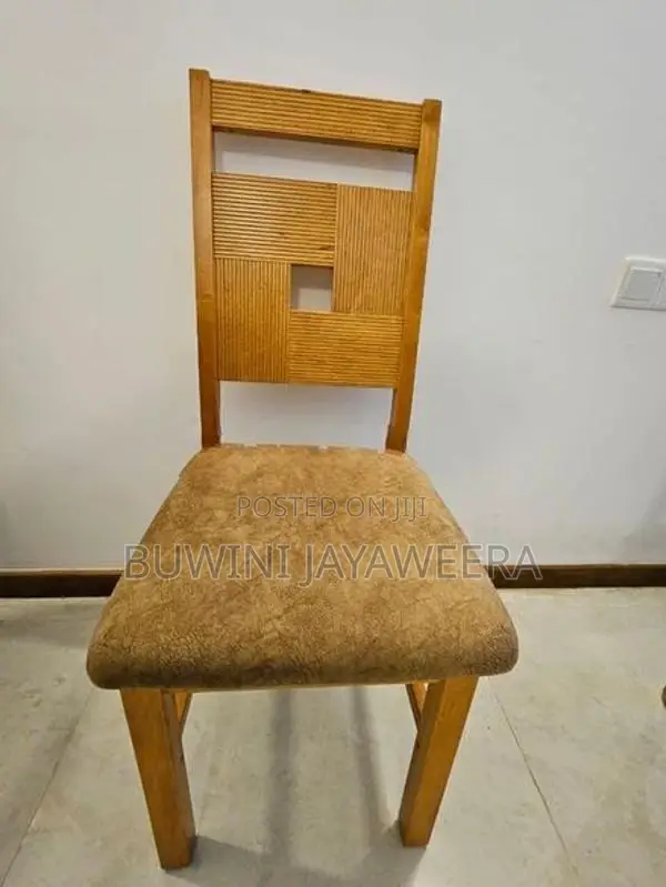 Damro Dining Table With 4 Chairs