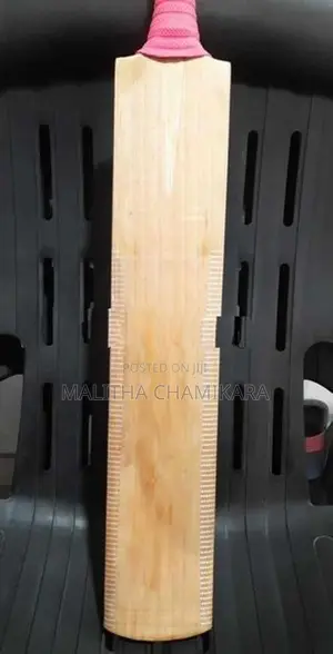 English Willow Cricket Bat