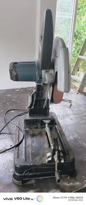 Men Cutoff Machine