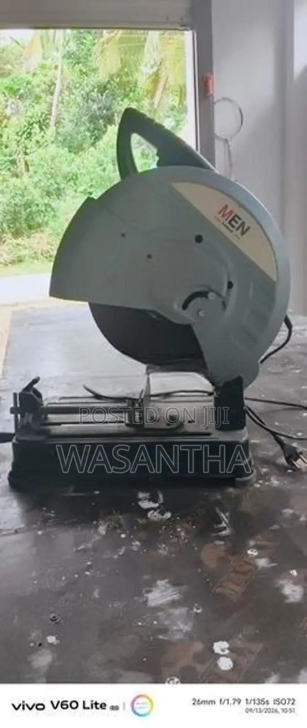 Men Cutoff Machine