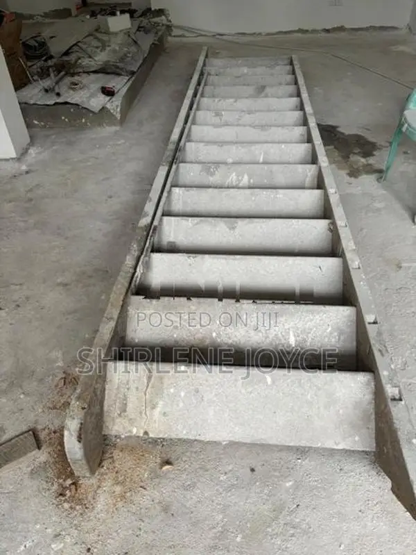 Wood Straight Ladder
